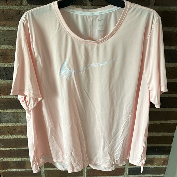 Women’s Plus Size Nike Dri FIT Running Shirt, 2X, Pink - Picture 1 of 4